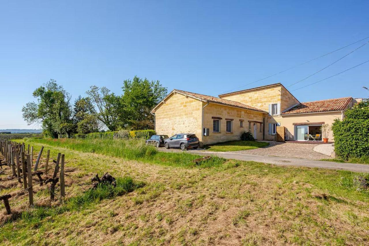 Guesthouse Les Maurins Saint-Sulpice-de-Faleyrens Exterior photo