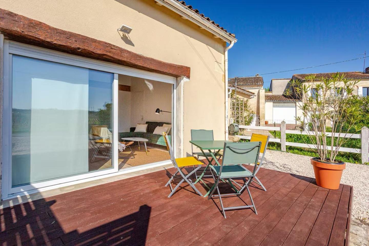 Guesthouse Les Maurins Saint-Sulpice-de-Faleyrens Exterior photo